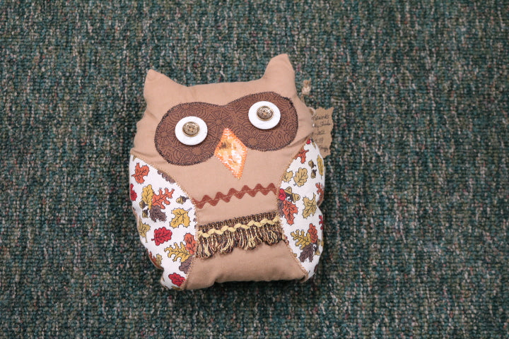 303-252-Sm Brown Stuffy Owl(12.99)