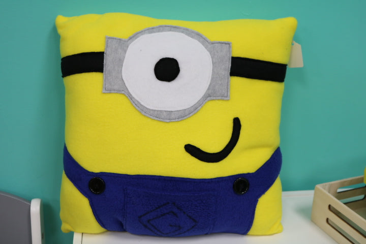 207-005-Lg Stuffed Pillow(20)