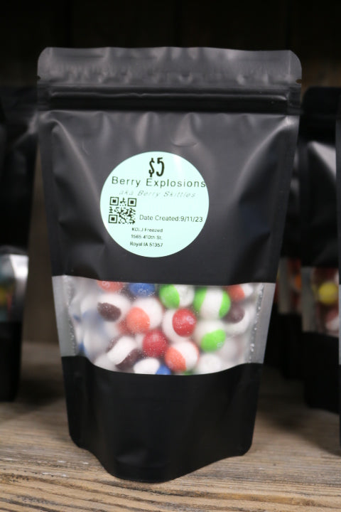 1045010-Berry Explosions(5)