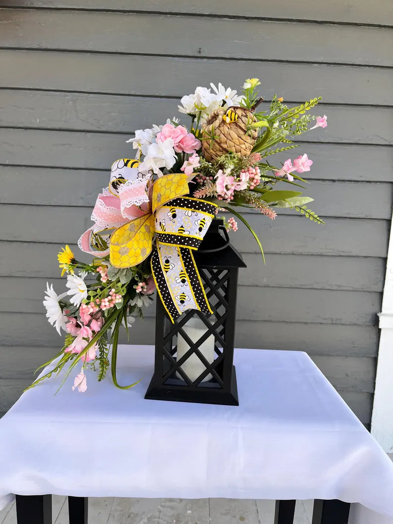 712-218-Bee Solar Powered Lantern with Pink(50)