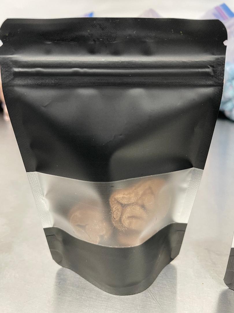 1045139-Freeze Dried Poop Gag Gift(3)