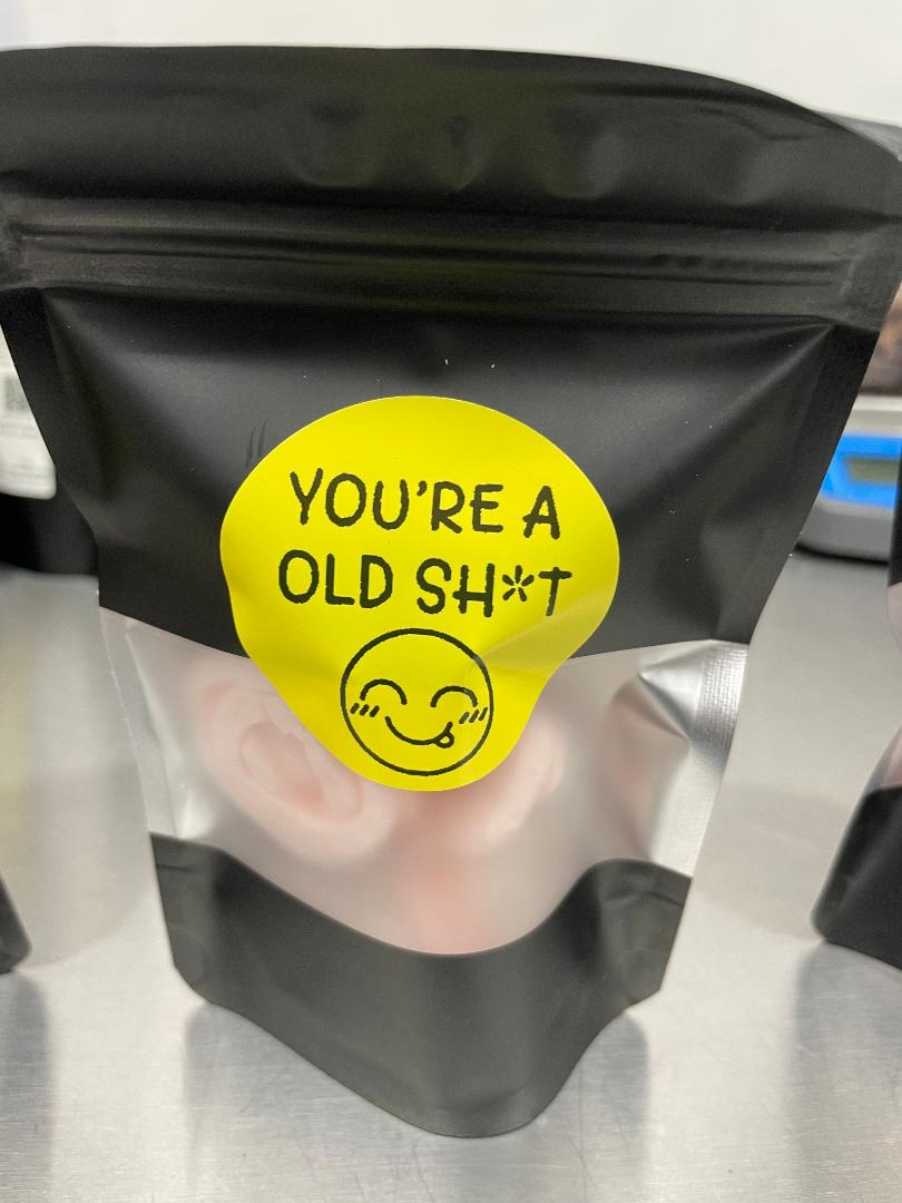 1045139-Freeze Dried Poop Gag Gift(3)