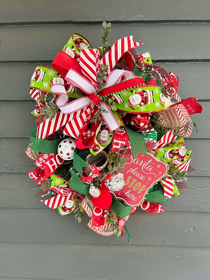 712-202-Santa please stop here wreath(40)