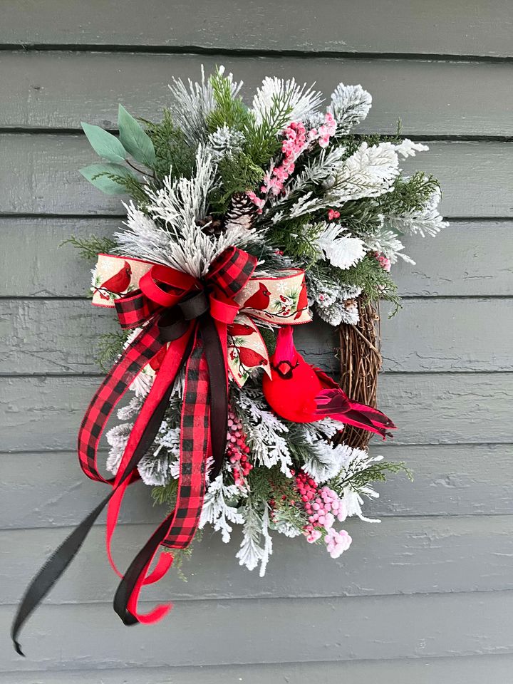 712-212-Grapevine Cardinal Wreath(85)