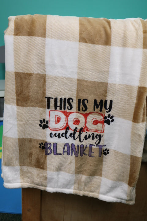 Blanket20-Cuddling Dog(30)