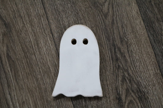 124411-White Ghost Shelf Sitter(10)