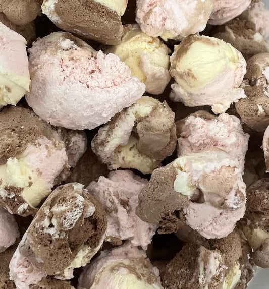 1045129-Neapolitan Space Treats(5)
